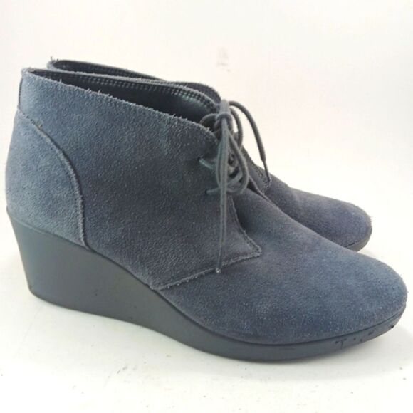 Crocs Womans Leigh Suede Wedge Bootie Gray Women 10 Lace-up 2.5 inch Heel....... - Picture 9 of 14